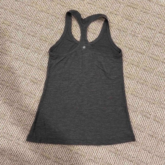 LULULEMON COOL RACERBACK TANK TOP SHIRT GRAY SIZE S-M REFLECTIVE SILKY FEEL - Picture 6 of 7